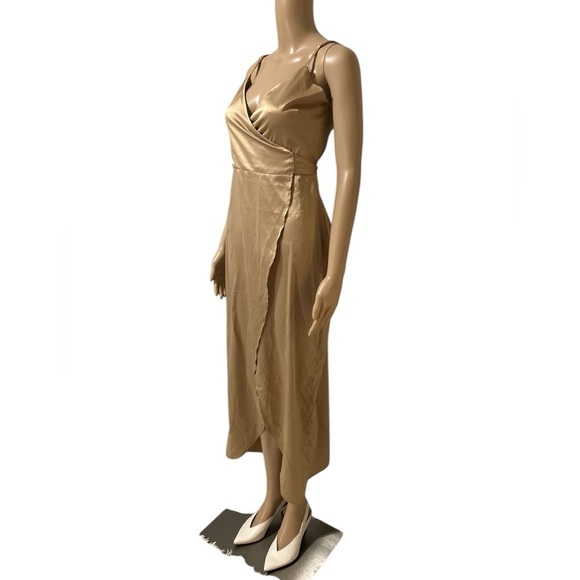 Elegant Gold Wrap Dress - Picture 3 of 4
